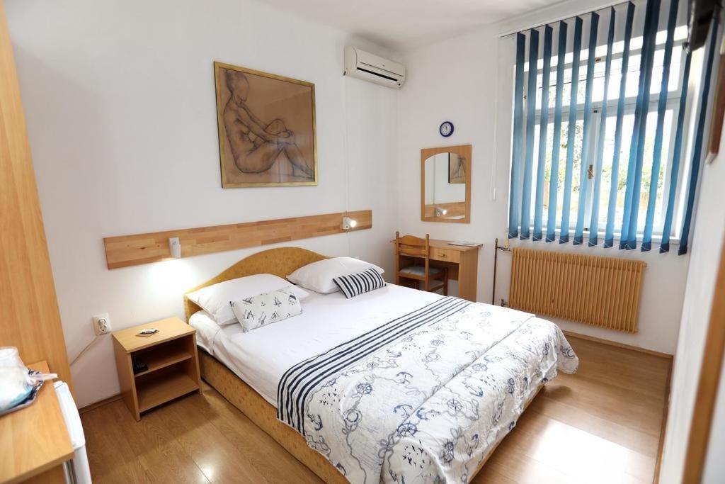 Rooms With A Parking Space Trogir - 17442 Екстериор снимка